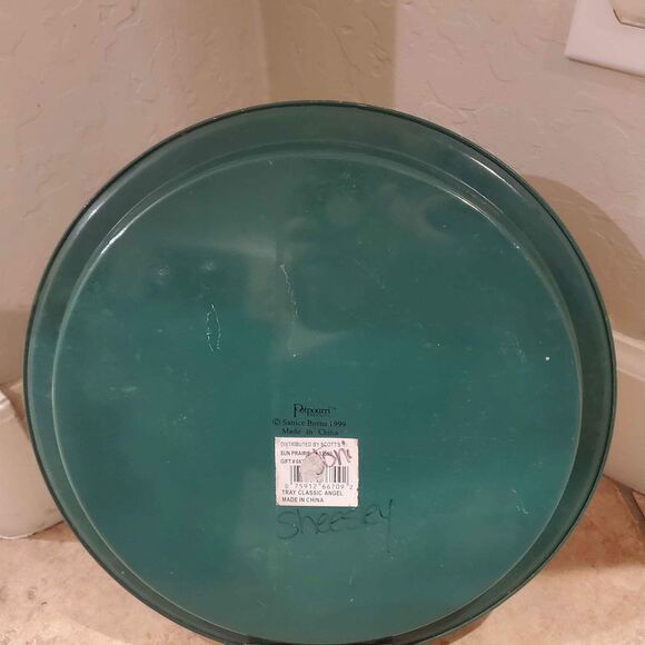 Angel with Fruit  round metal tray Potpourri Press 13" 1999 - Picture 2 of 3